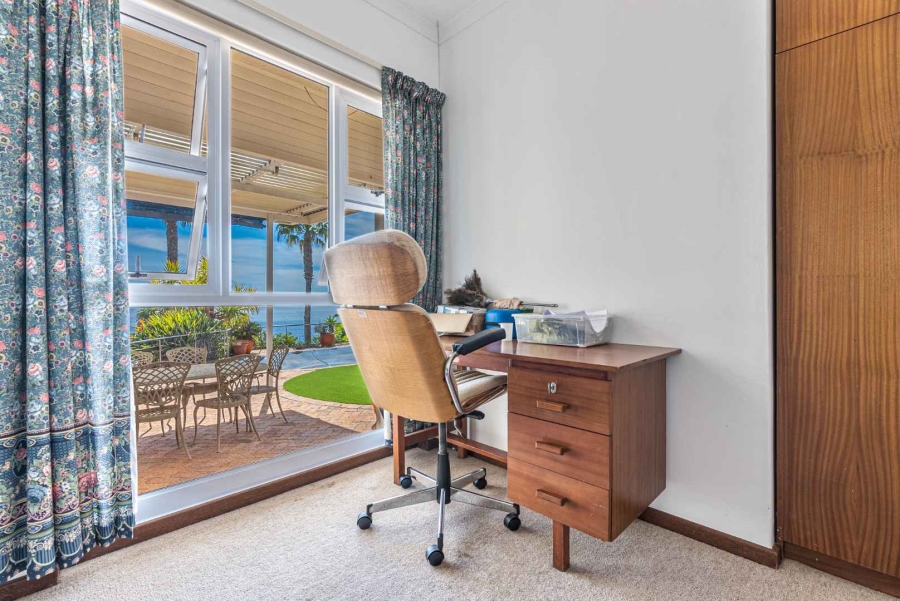 5 Bedroom Property for Sale in Camps Bay Western Cape